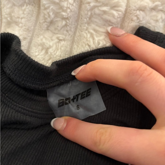 White fox long sleeve - Picture 2 of 2